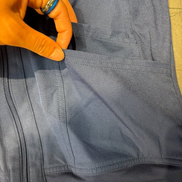 HeartSoul Women’s Navy Scrub Vest – Size S, Zip Front, Dri-Fit, Multi-Pocket - Picture 2 of 7